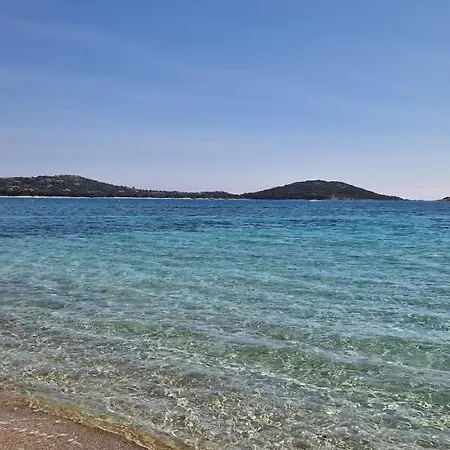 T2 4 Personnes De Vacances Avec 3 Piscines Les Hameaux De Saint Cyprien De Porto-vecchio Lecci