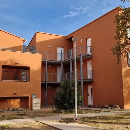 Aparthotel T2 4 Personnes De Vacances Avec 3 Piscines Les Hameaux De Saint Cyprien De Porto-vecchio Lecci