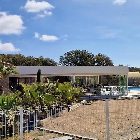 Апарт-отель T2 4 Personnes De Vacances Avec 3 Piscines Les Hameaux De Saint Cyprien De Porto-vecchio