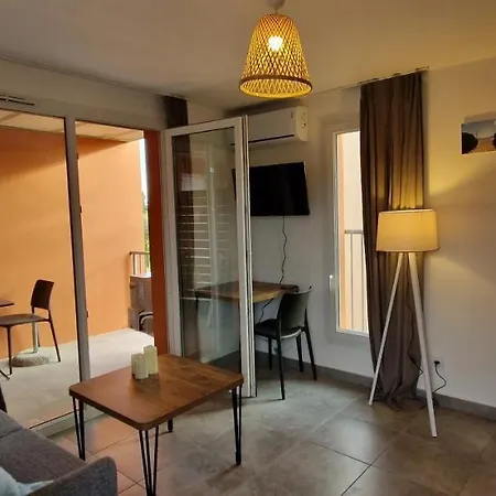 T2 4 Personnes De Vacances Avec 3 Piscines Les Hameaux De Saint Cyprien De Porto-vecchio