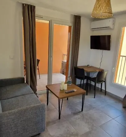 Aparthotel T2 4 Personnes De Vacances Avec 3 Piscines Les Hameaux De Saint Cyprien De Porto-vecchio 3*
