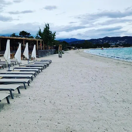 T2 4 Personnes De Vacances Avec 3 Piscines Les Hameaux De Saint Cyprien De Porto-vecchio 3* Lecci