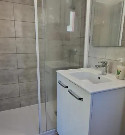 T2 4 Personnes De Vacances Avec 3 Piscines Les Hameaux De Saint Cyprien De Porto-vecchio Aparthotel Lecci