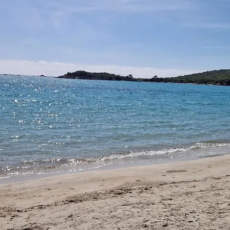Lägenhetshotell T2 4 Personnes De Vacances Avec 3 Piscines Les Hameaux De Saint Cyprien De Porto-vecchio Lecci