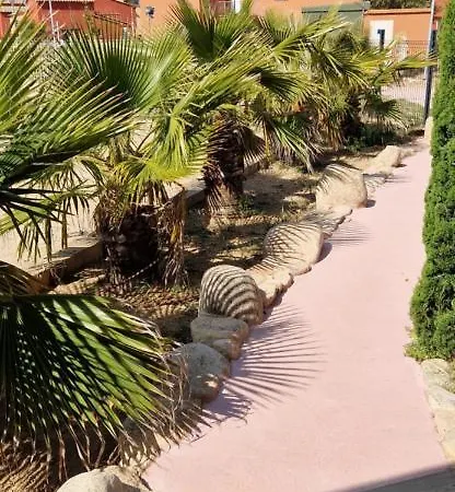 Lägenhetshotell T2 4 Personnes De Vacances Avec 3 Piscines Les Hameaux De Saint Cyprien De Porto-vecchio Lecci