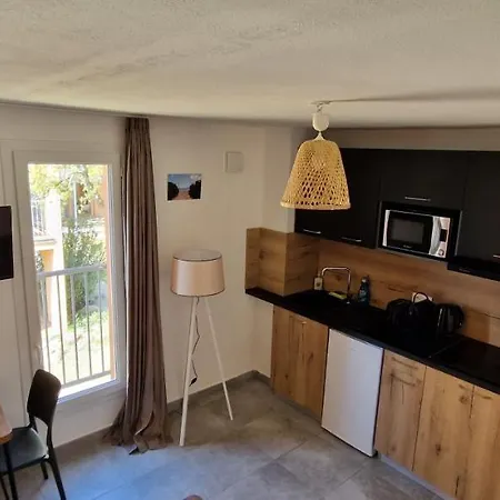 T2 4 Personnes De Vacances Avec 3 Piscines Les Hameaux De Saint Cyprien De Porto-vecchio 3*