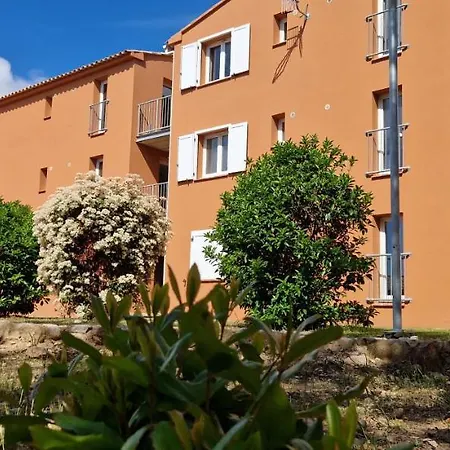 T2 4 Personnes De Vacances Avec 3 Piscines Les Hameaux De Saint Cyprien De Porto-vecchio 3* Lecci