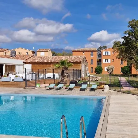 T2 4 Personnes De Vacances Avec 3 Piscines Les Hameaux De Saint Cyprien De Porto-vecchio Aparthotel 3*