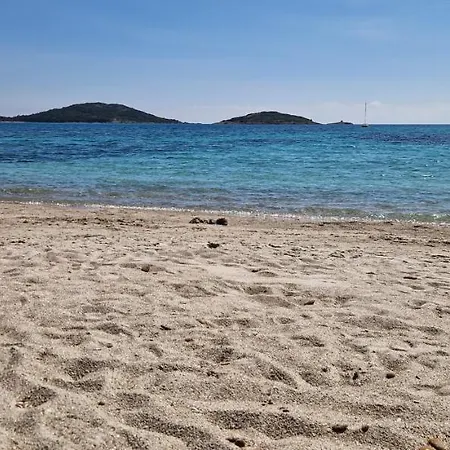 T2 4 Personnes De Vacances Avec 3 Piscines Les Hameaux De Saint Cyprien De Porto-vecchio Lägenhetshotell