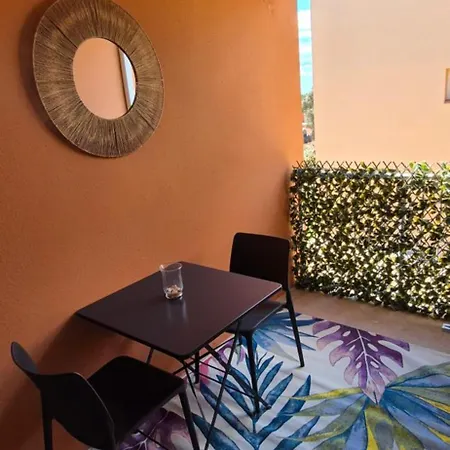 T2 4 Personnes De Vacances Avec 3 Piscines Les Hameaux De Saint Cyprien De Porto-vecchio Aparthotel 3*